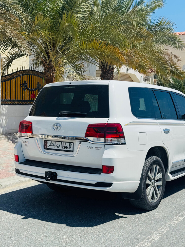 VXR 5.7 2019 Original paint — photo 4 for sale in Qatar