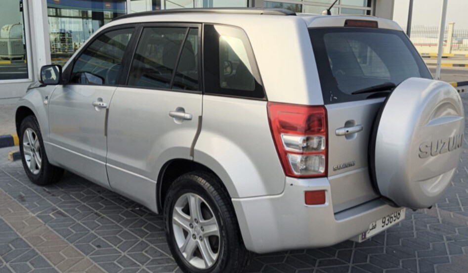 Suzuki Grand Vitara 4x4 — photo 3 for sale in Qatar