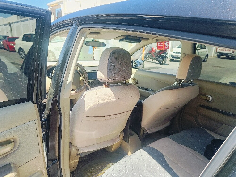 Nissan Tiida Hatchback 2011 — photo 6 for sale in Qatar