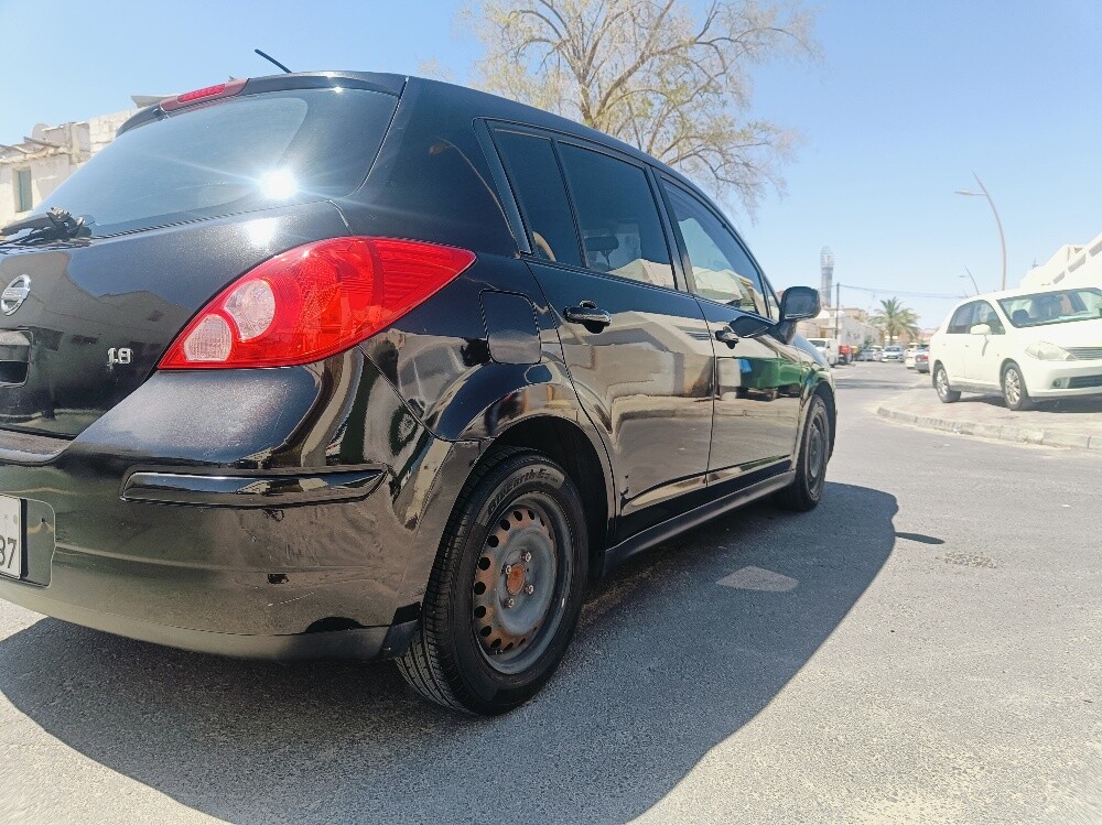 Nissan Tiida Hatchback 2011 — photo 2 for sale in Qatar