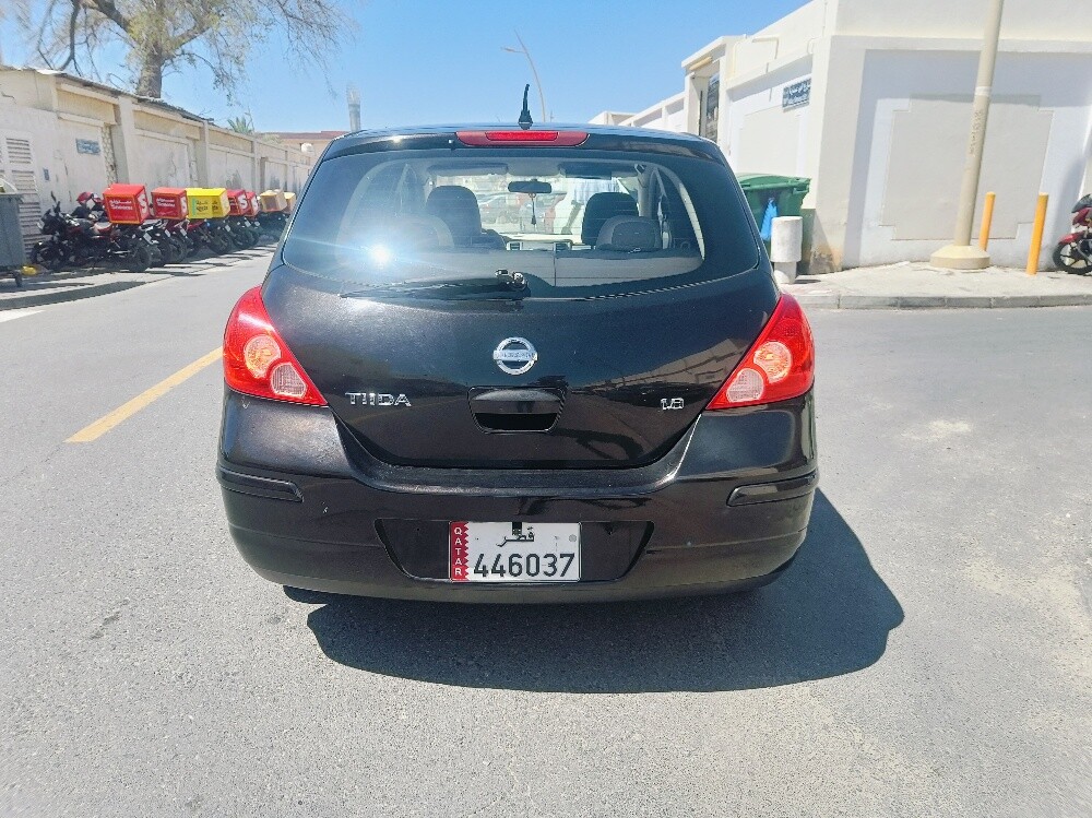 Nissan Tiida Hatchback 2011 — photo 8 for sale in Qatar