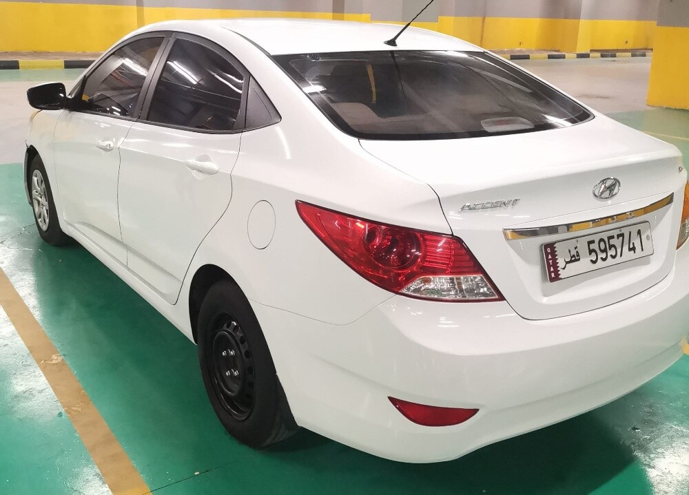 Hyundai accent for sale — photo 2 for sale in Qatar