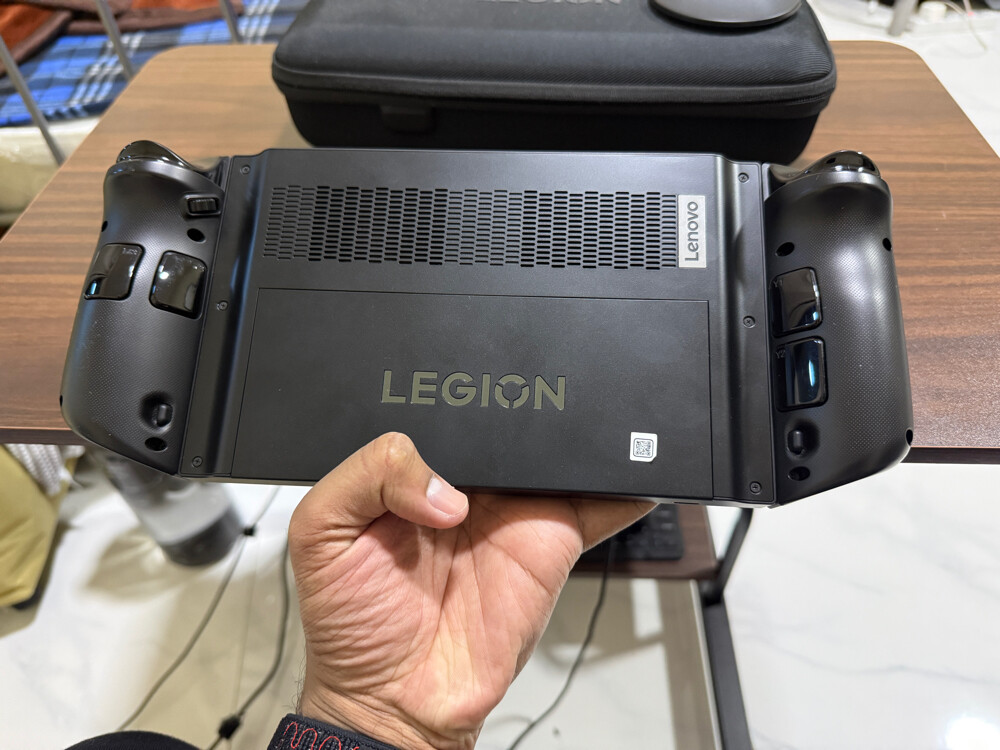 Legion Go Z1 Extreme 1TB - 3