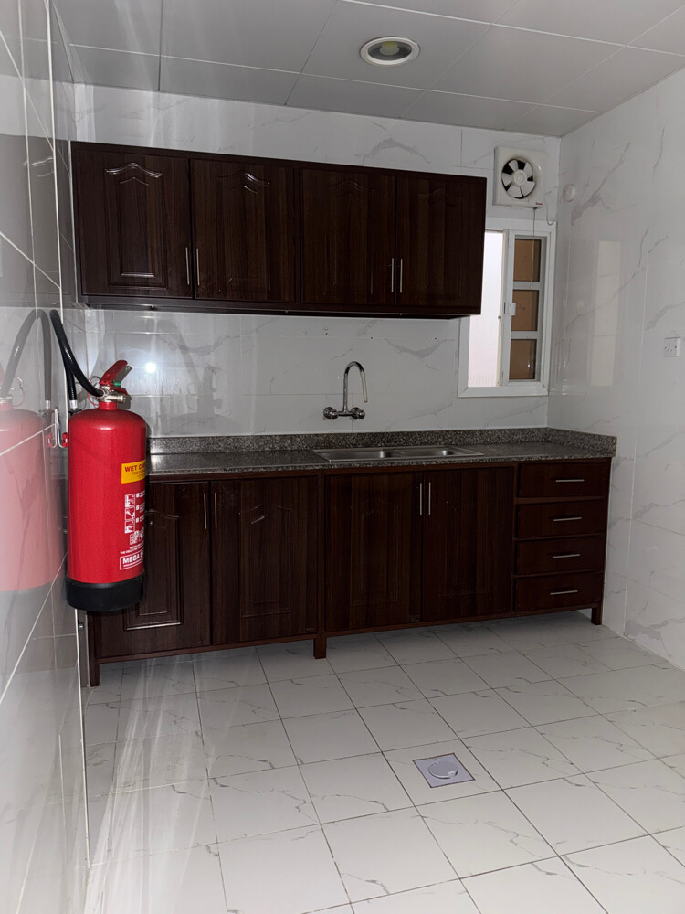 family 3 BHK apartment in wakra - 10
