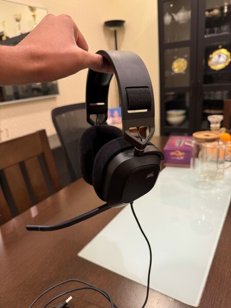 Corsair HS80 Gaming Headphones - 1