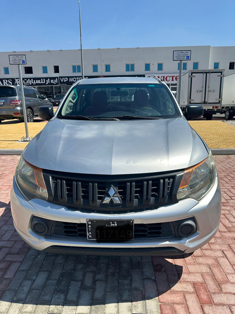 Mitsubishi L200 4x4 Petrol 2016 - 1