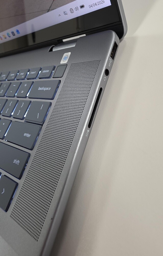 DeLL x360 Ultra 7 16GB 1TB 16"WUXGA - 23