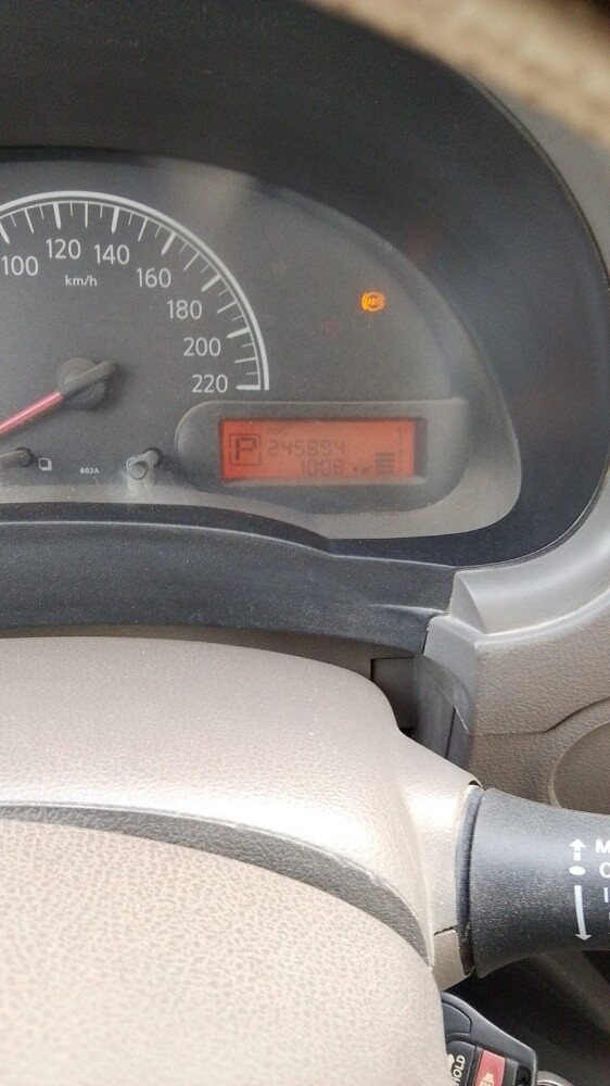 nissan sunny 2012 - 4
