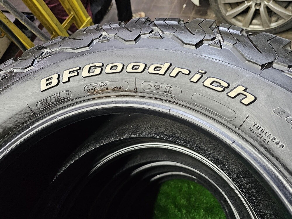285-70-17,,,,,BFGOODRICH  brand - 5