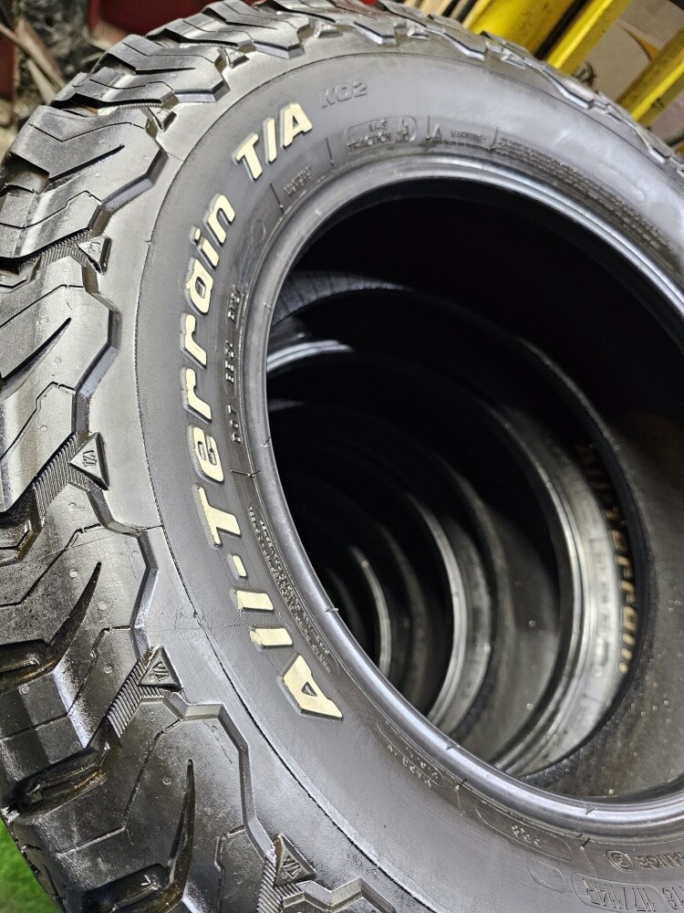285-70-17,,,,,BFGOODRICH  brand - 7