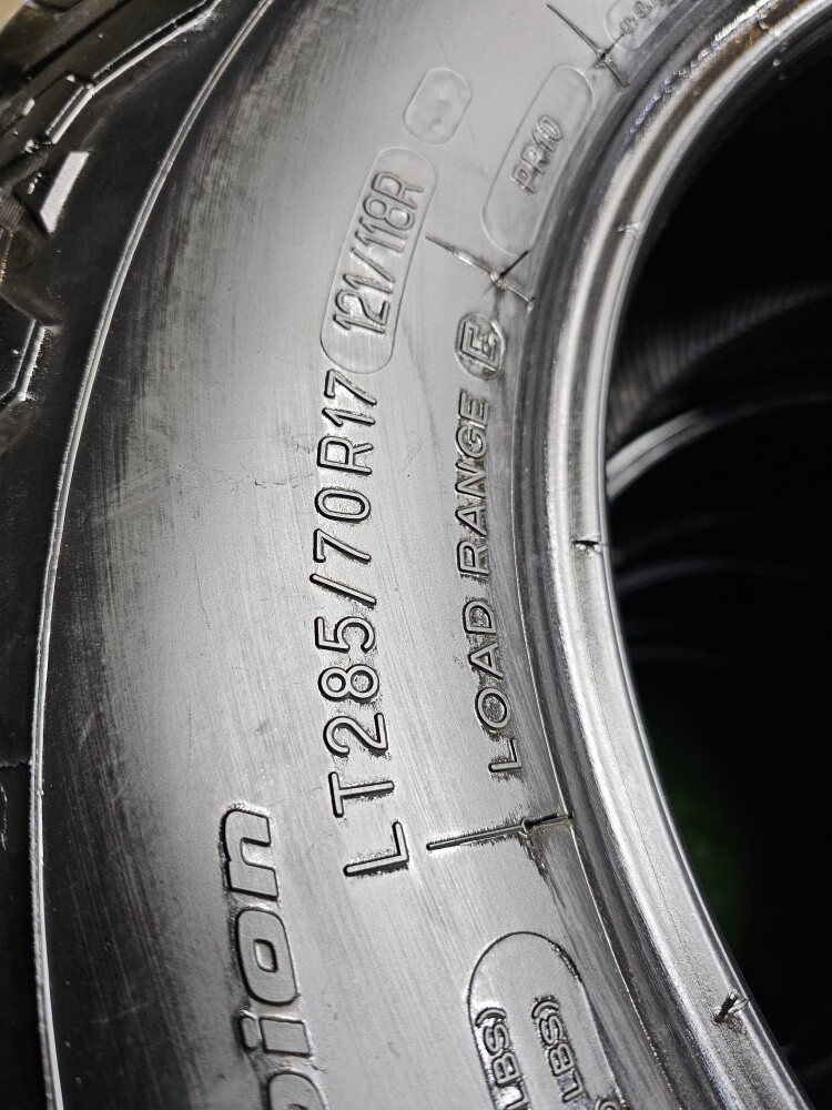 285-70-17,,,,,BFGOODRICH  brand - 6