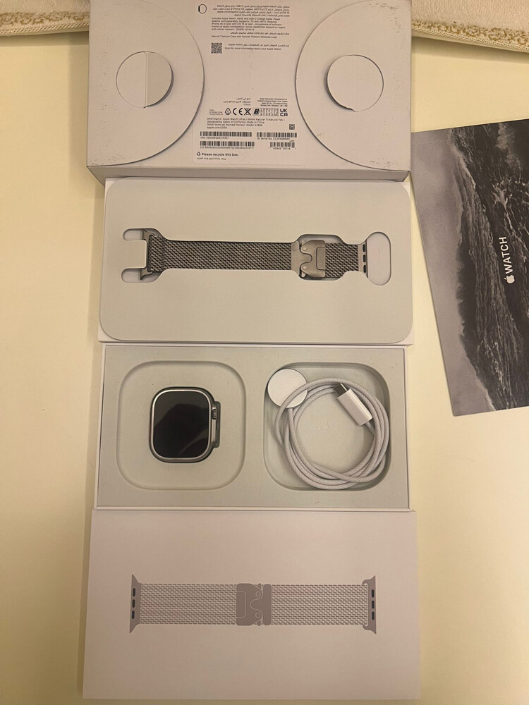 apple watch Ultra2 silvr stainles - 3