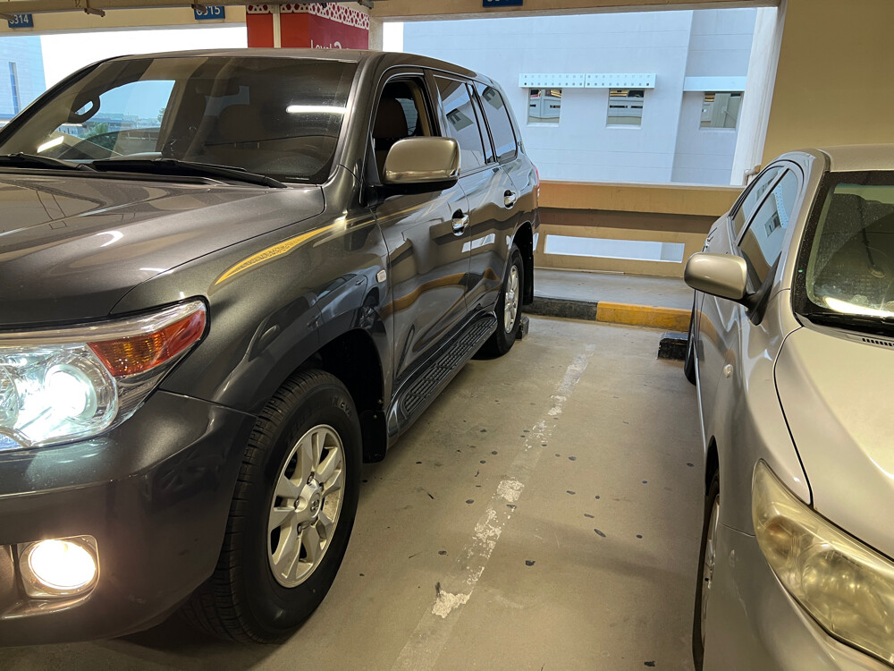 land cruiser gxr - 6