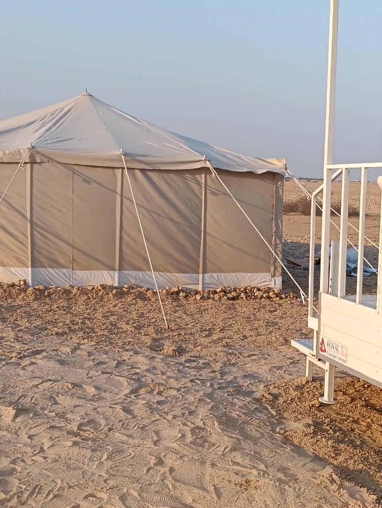 تركيب .وفك المخيمات - 1