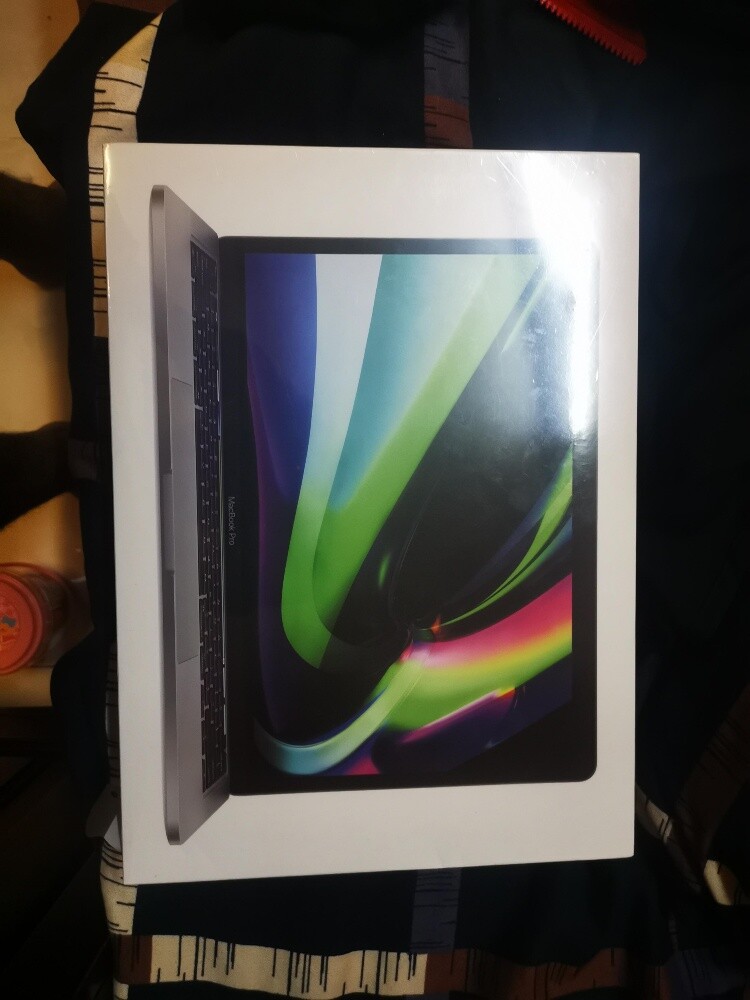 MacBook Pro (13-inch, M1) - 1