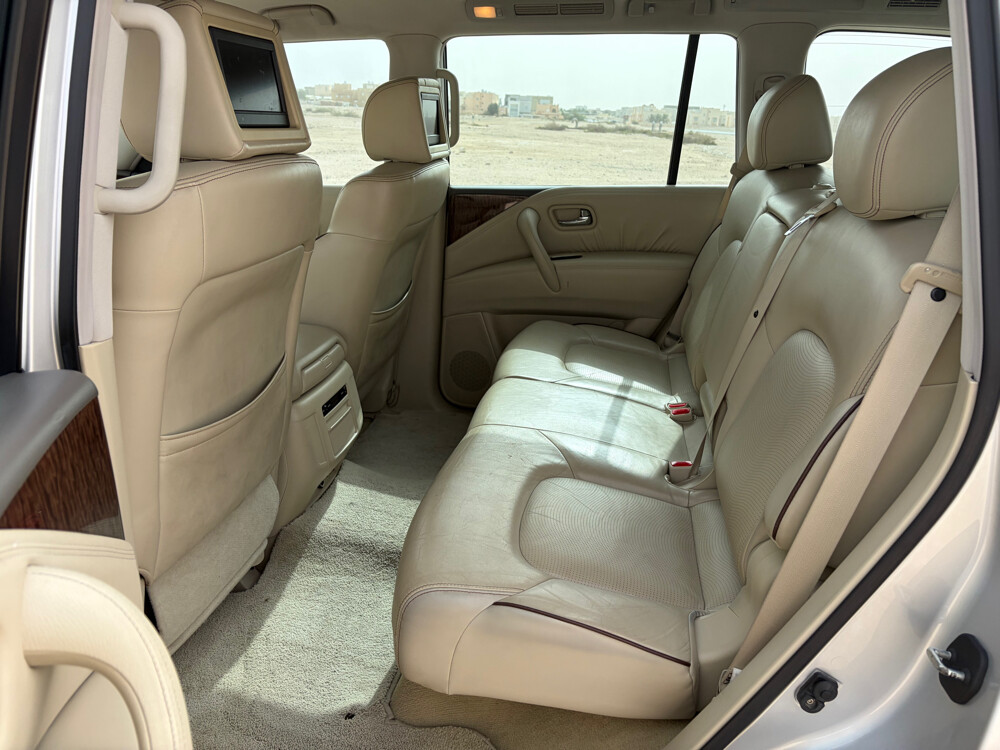 Nissan 2010 for sale - 17