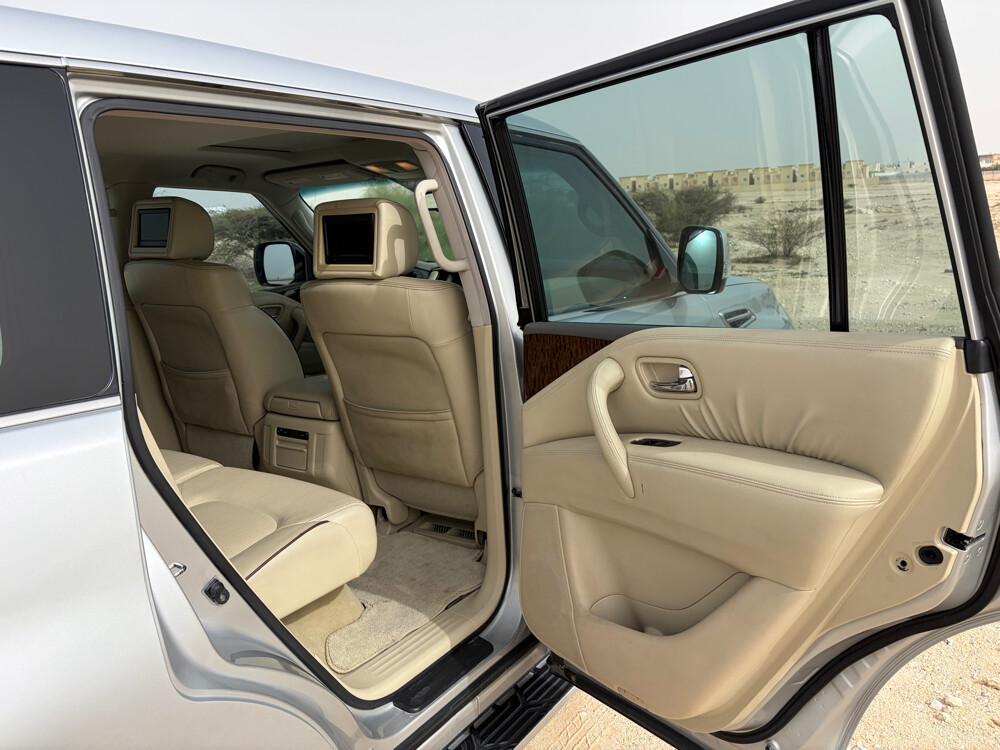 Nissan 2010 for sale - 10