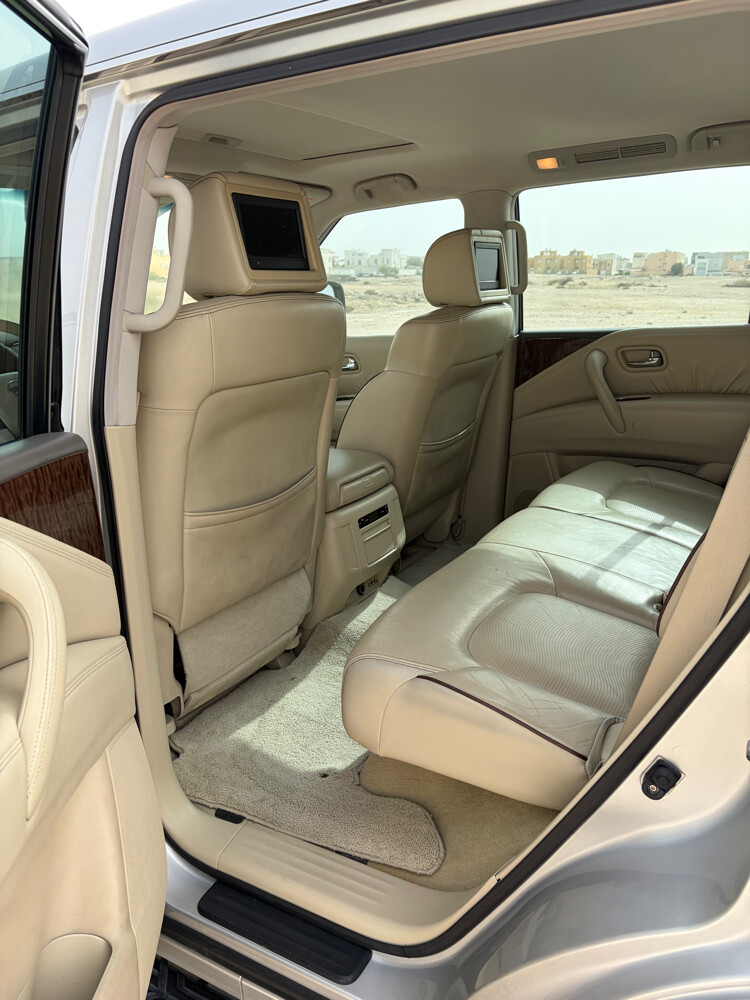 Nissan 2010 for sale - 16