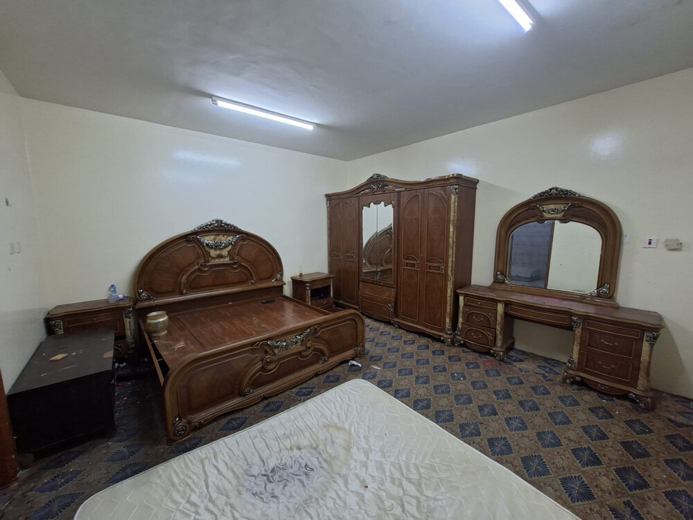 1. Bed. size 2m / 1.80m - 2