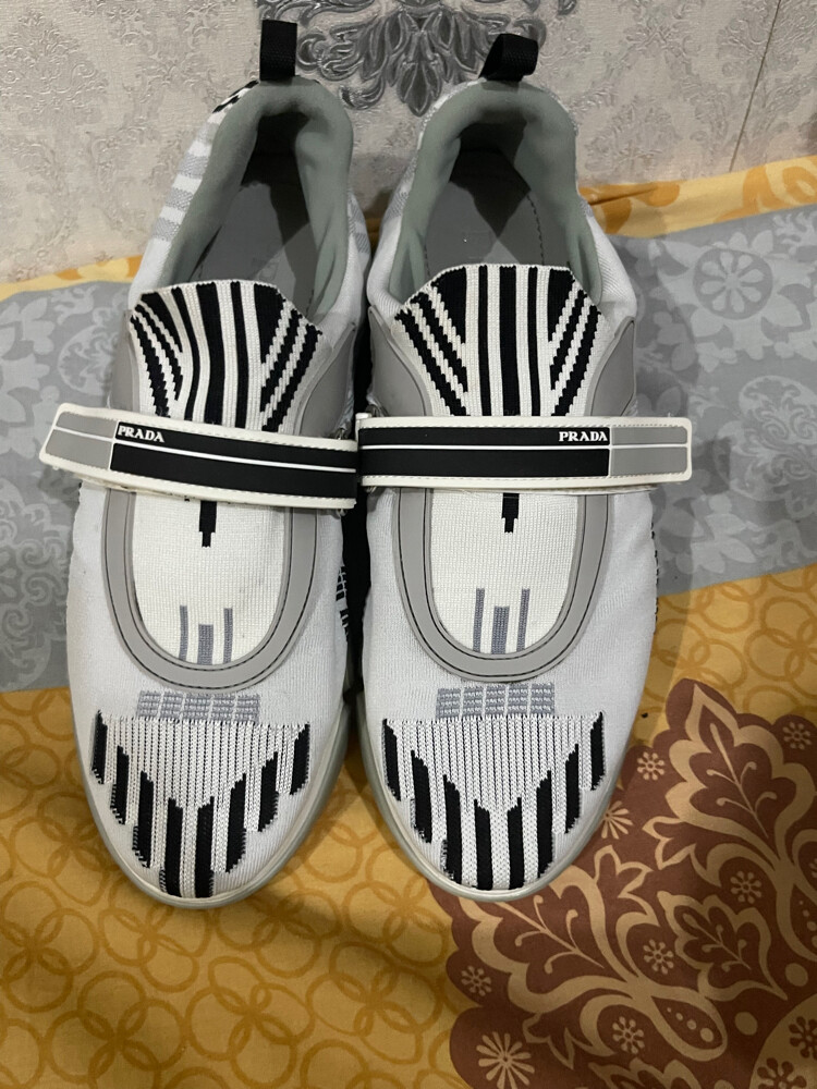 PRADA ORIGINAL 2500qr in use 1000 - 2