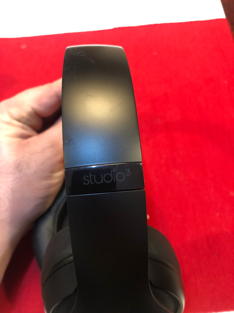 Beats Studio Pro - 3