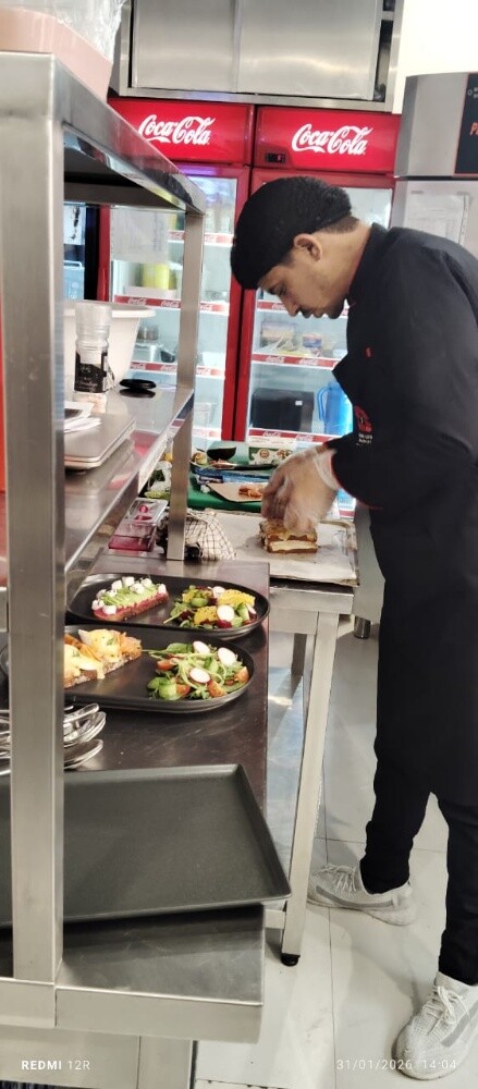 chef or assistan - 7