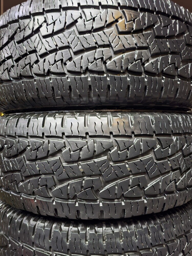 285-70-17,,,Roadstone  brand - 8