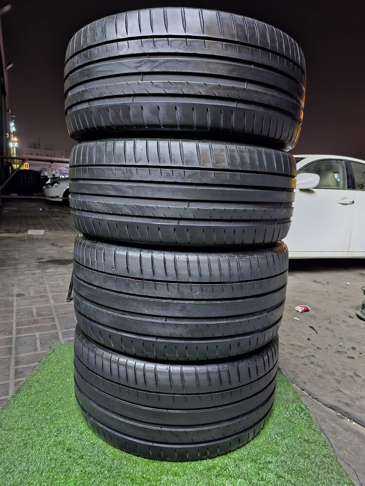 front,, 245-40-20,rear 275-35-20 - 2