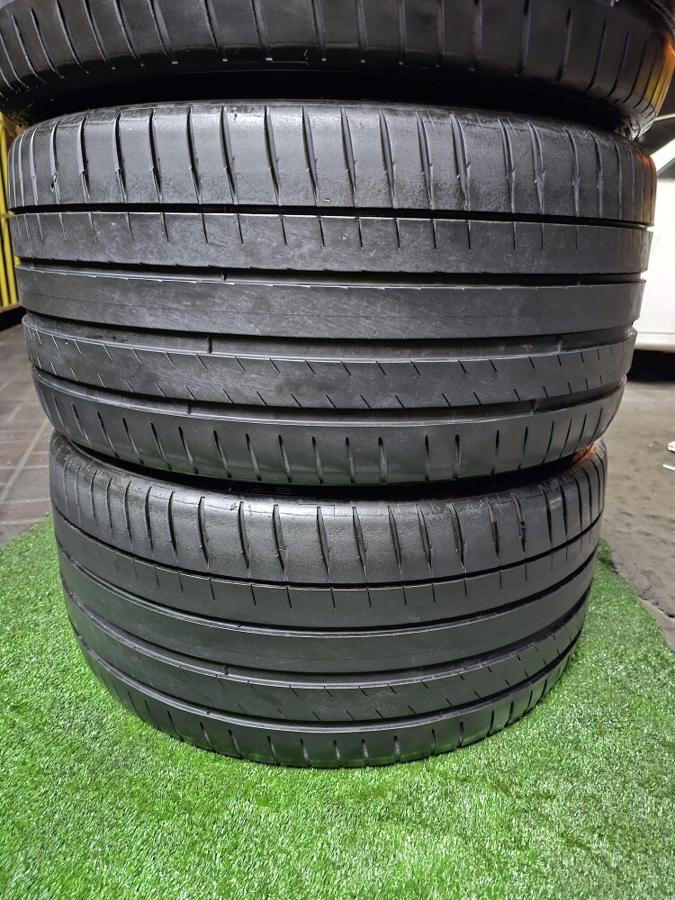 front,, 245-40-20,rear 275-35-20 - 8