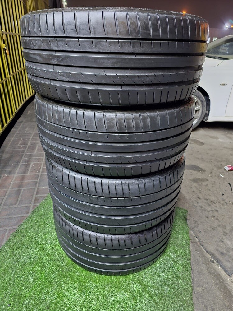 front,, 245-40-20,rear 275-35-20 - 10