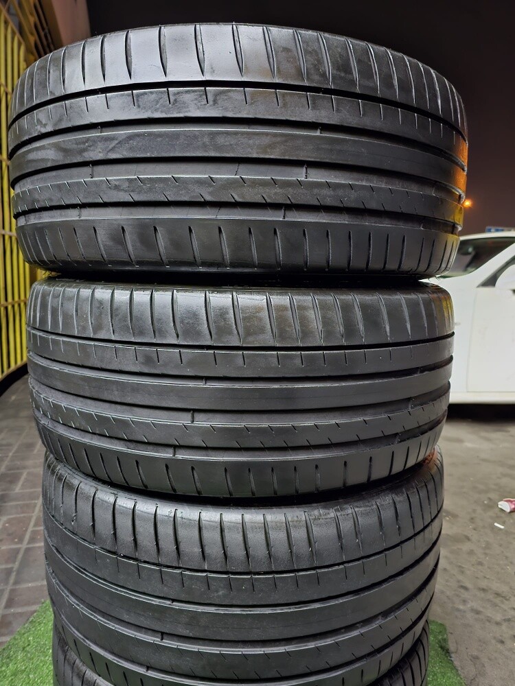 front,, 245-40-20,rear 275-35-20 - 1