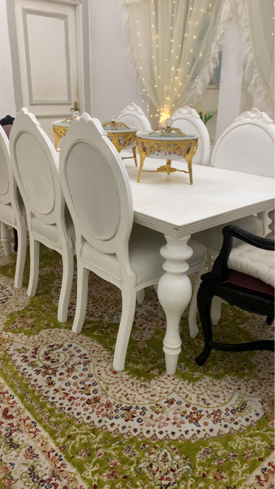 طاولة طعام  - 1
