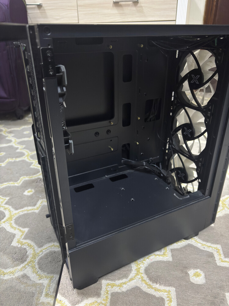 PC case (with 4 RGB fans) - 3
