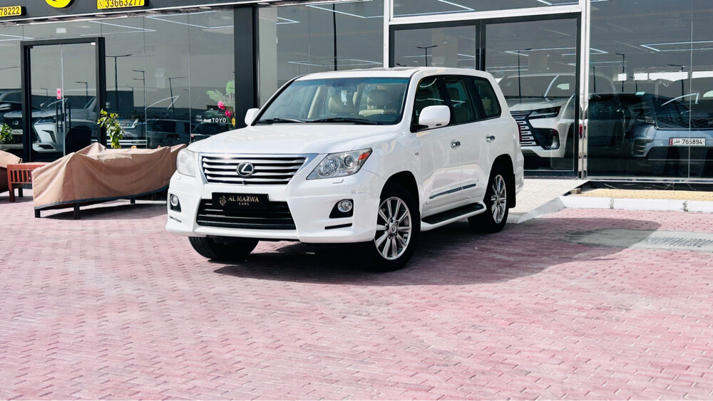 Lexus LX 570, 2011 model - 3