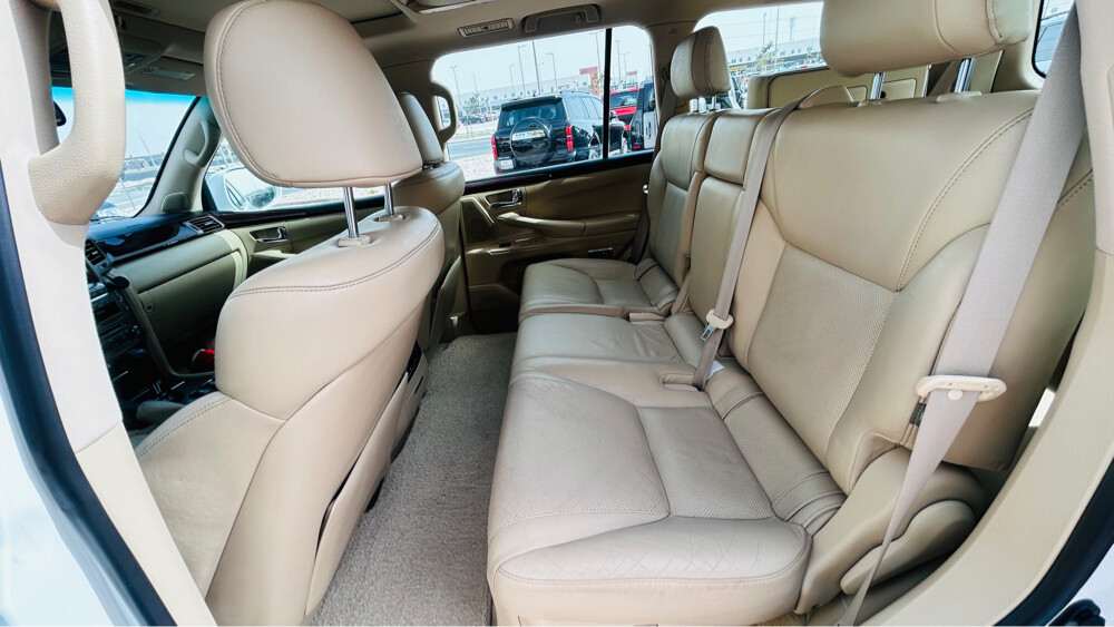 Lexus LX 570, 2011 model - 9