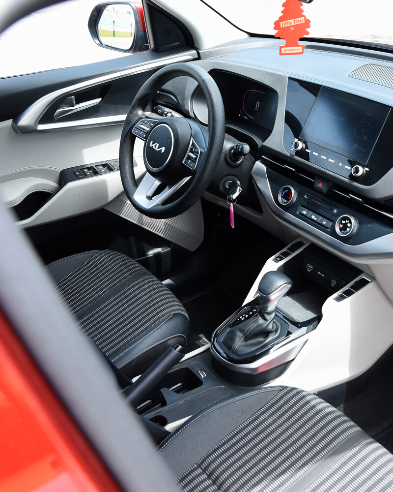 Kia Carens 7 seater 2025 - 7