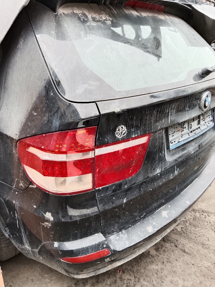 BMW X5 2010 (spare parts) - 4