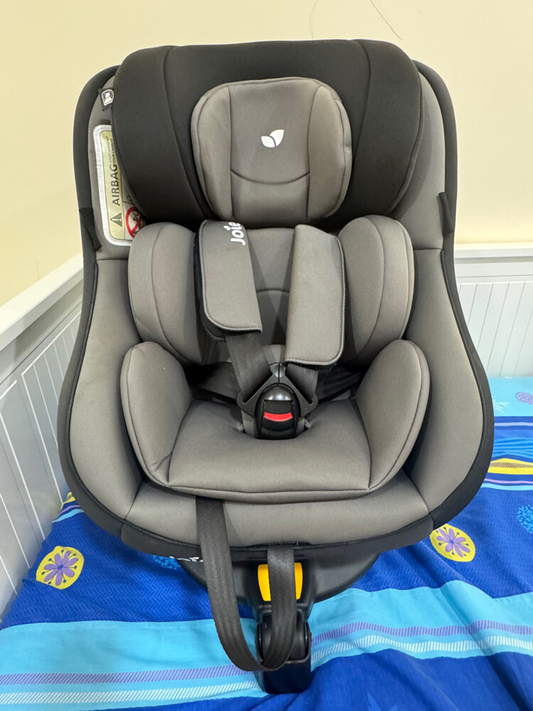 Joie 360 degree spin car seat - 1