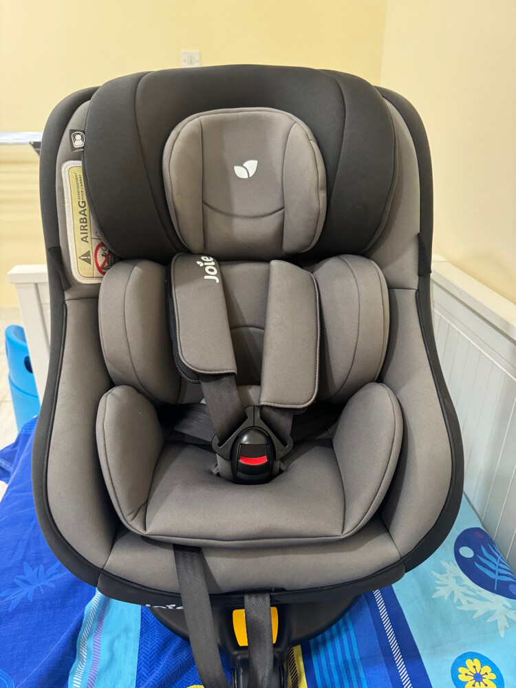 Joie 360 degree spin car seat - 3