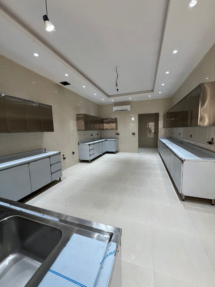 SS kitchen Base & Wall Cabinet - 10