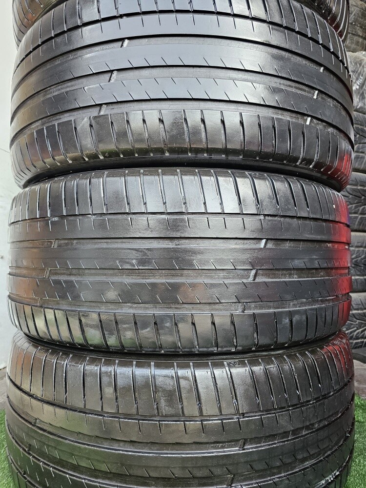 265-40-22,,, Michelin    brand - 1