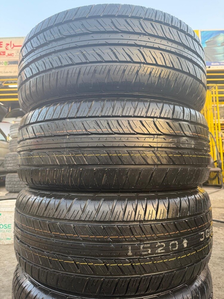 285/50/20" Dunlop tire - 1
