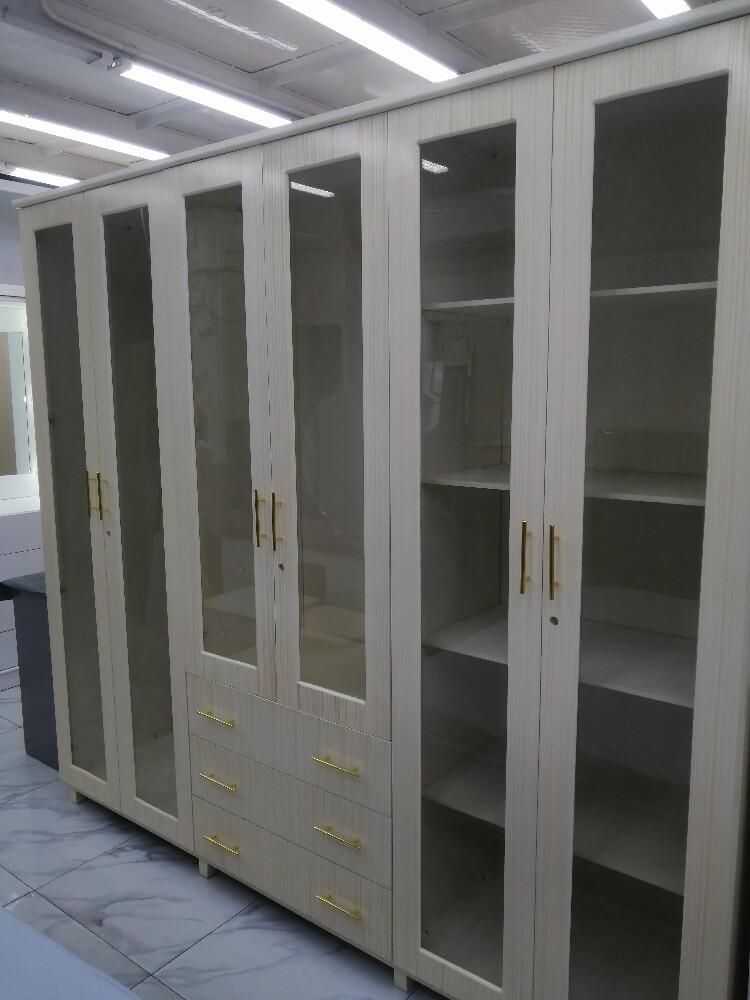 sale new cabinets 6 doors, - 2