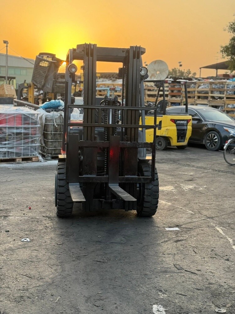 forklift for rent 74453234 - 2