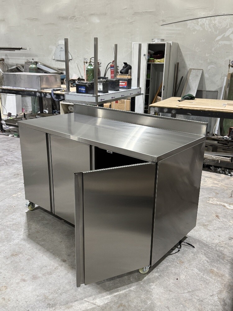 SS Base Cabinet with Hindeg door - 5