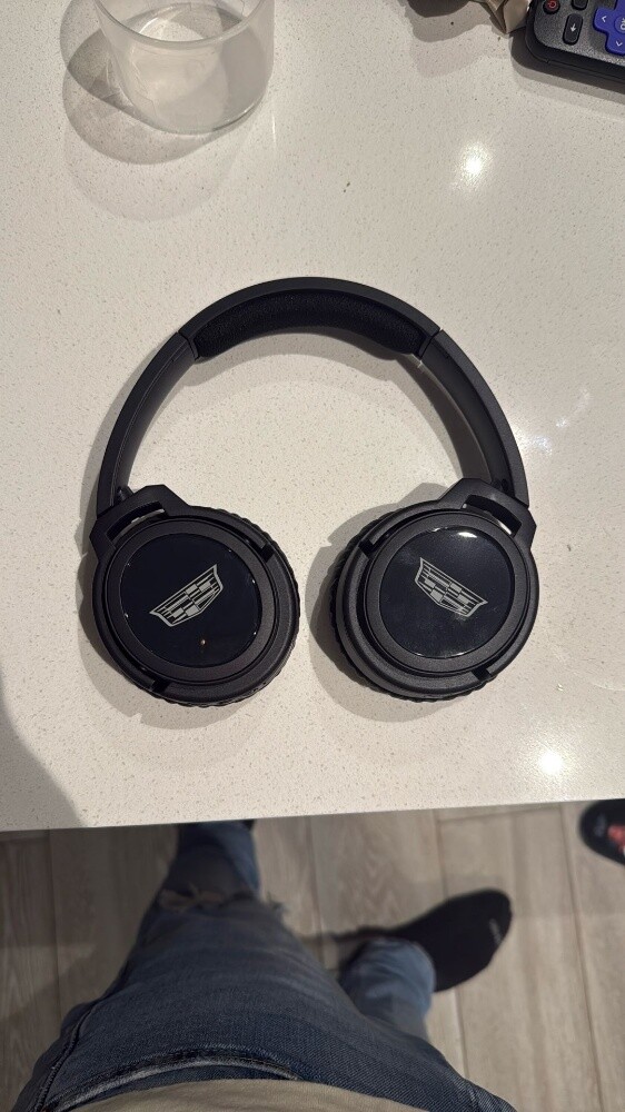 Cadillac wireless
headphones - 2