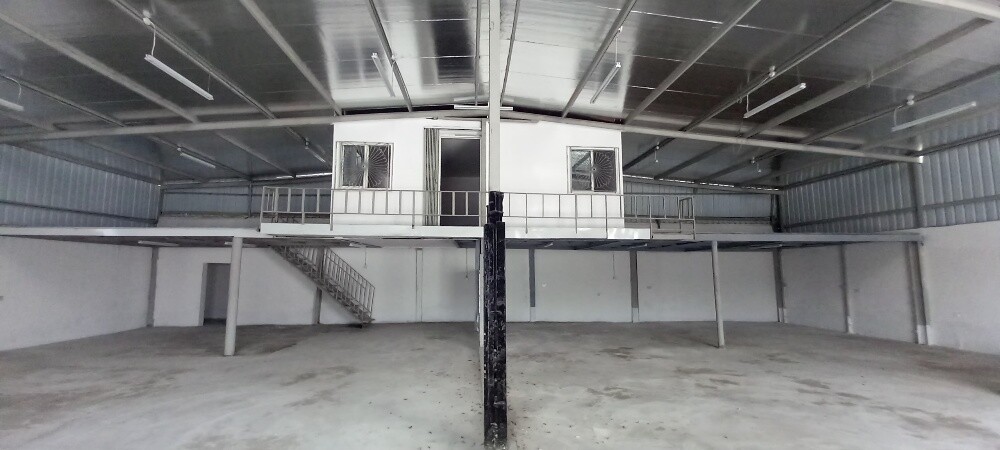 Garage/Aluminum Workshop for Rent - 6