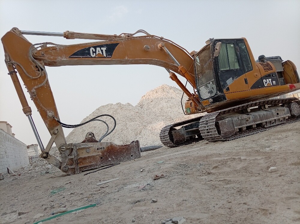 excavators available for rent - 1