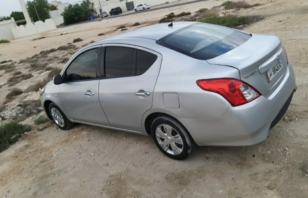 نيسان - 1