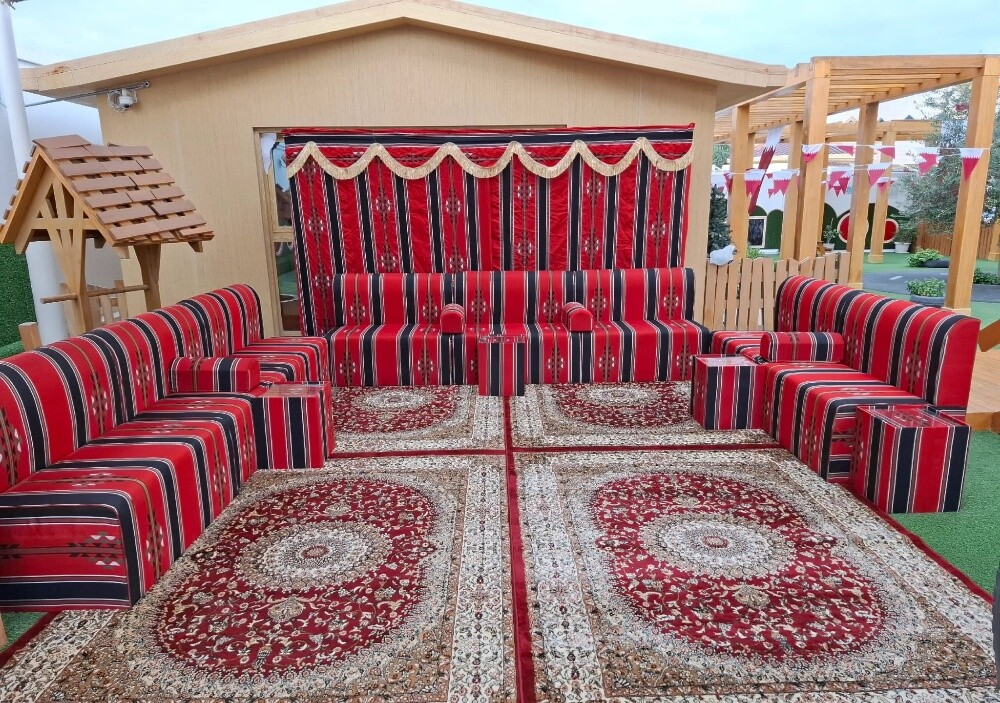 طاولات وكراسي - 3